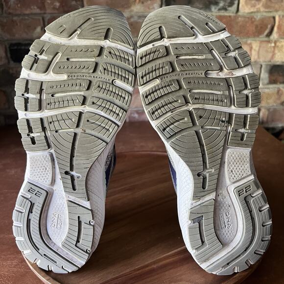 Brooks Adrenaline GTS 22 Supportive Women's 9 N Gray Road Running Shoes Sneakers - Picture 9 of 16